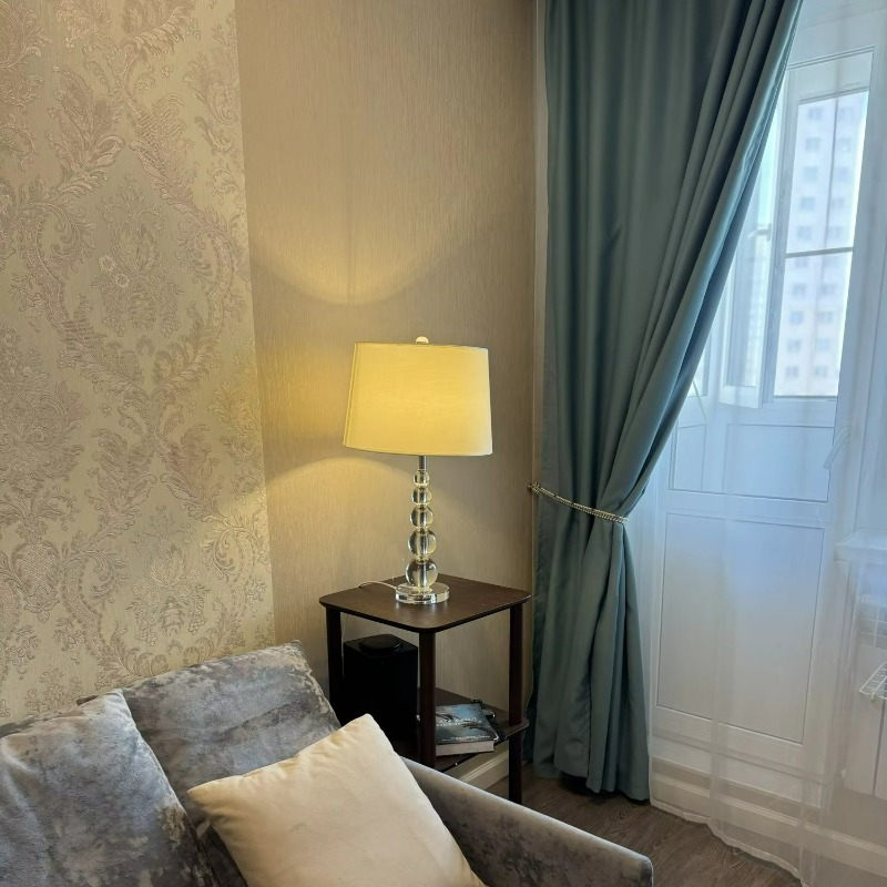 Floor Lamp Tripod - مصباح مكتب كريستالي فاخر وعصري، إضاءة