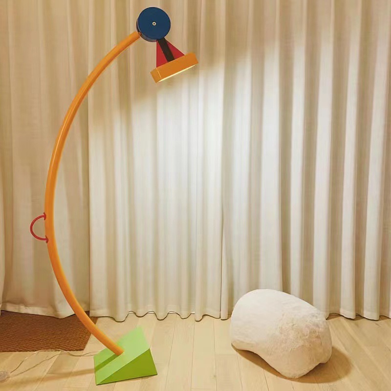 Floor Lamp Tripod - الحديثة الإبداعية اللون الكرتون LED الطابق
