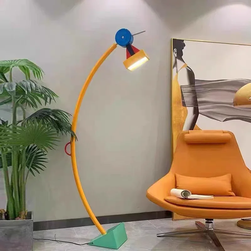 الحديثة الإبداعية اللون الكرتو - مراجعة Floor Lamp Tripod وسعره