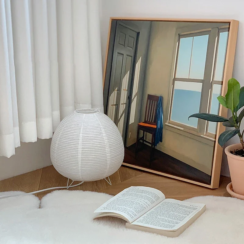 مصباح طاولة ليد ياباني من ورق  - مراجعة Floor Lamp Tripod وسعره