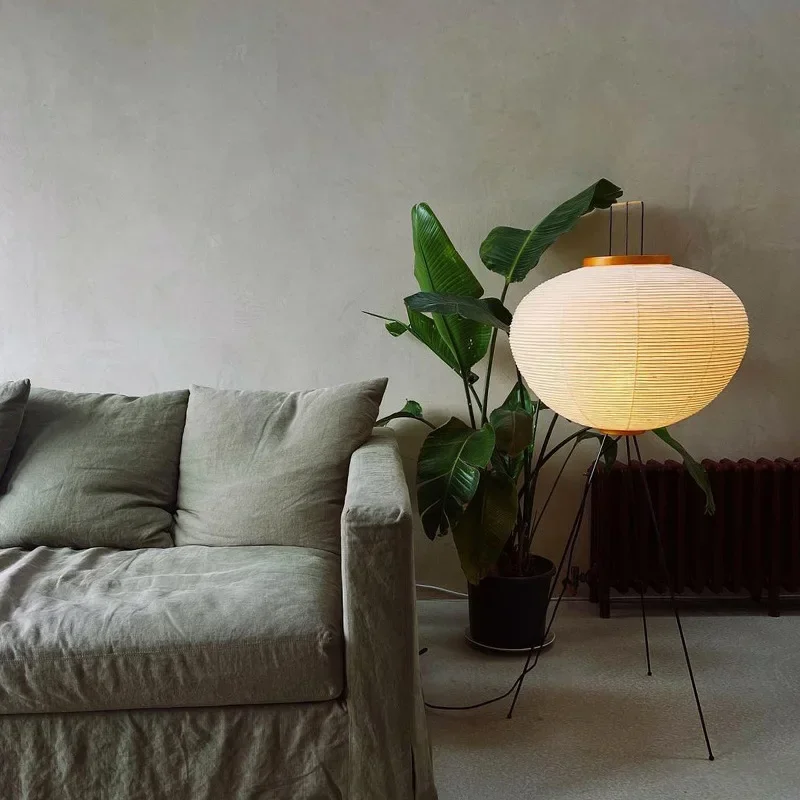 اليابانية Akari Noguchi الأرز  - مراجعة Floor Lamp Tripod وسعره
